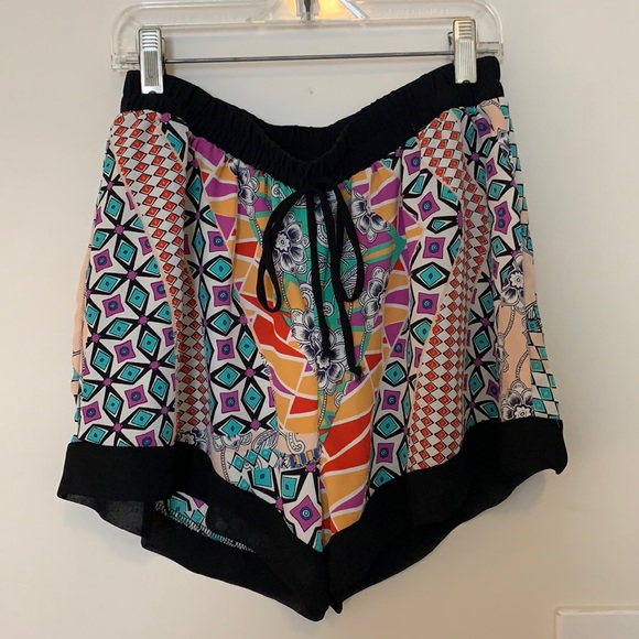 lila clothing Pants - Lila Clothing Fabric Shorts
